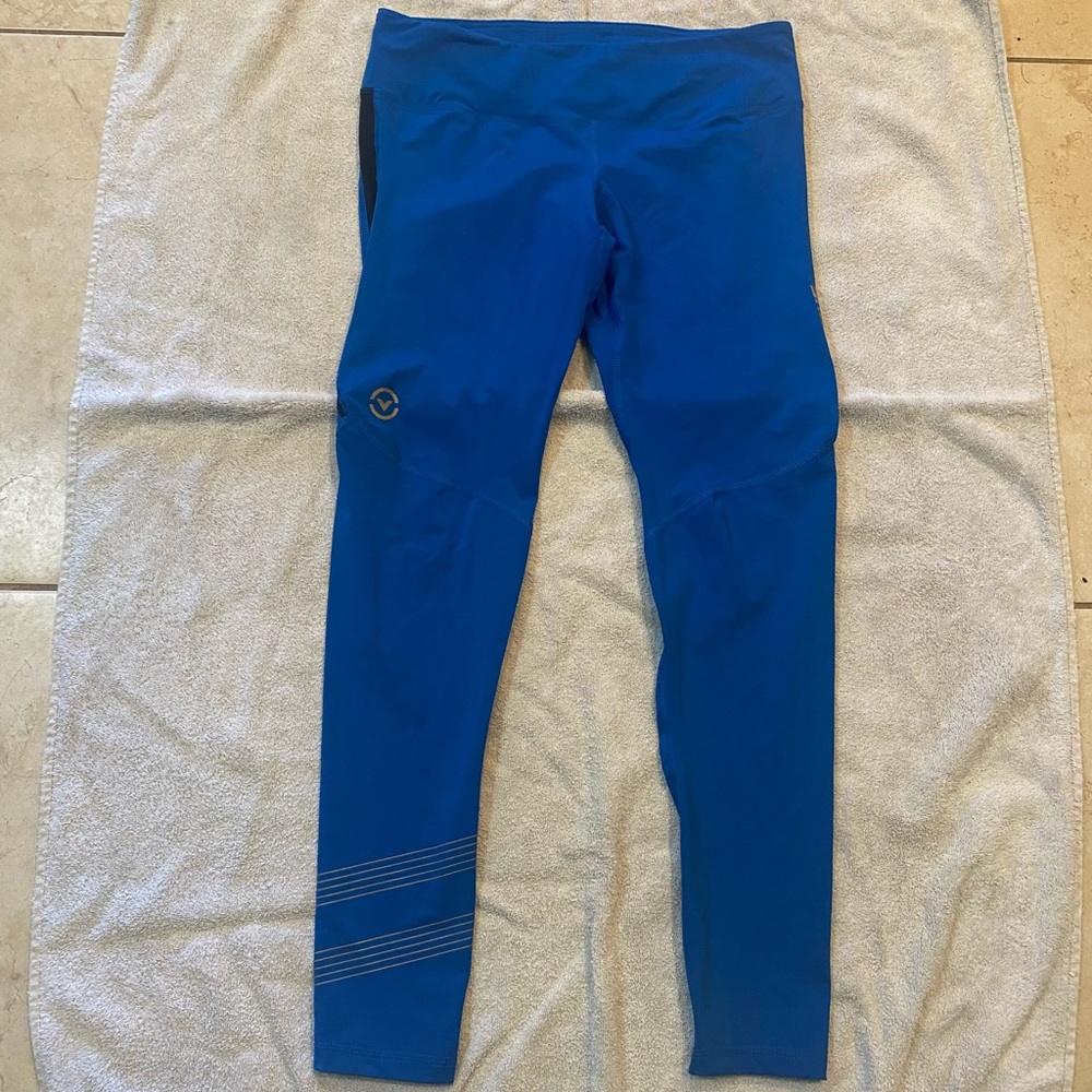 Virus compression workout leggings.